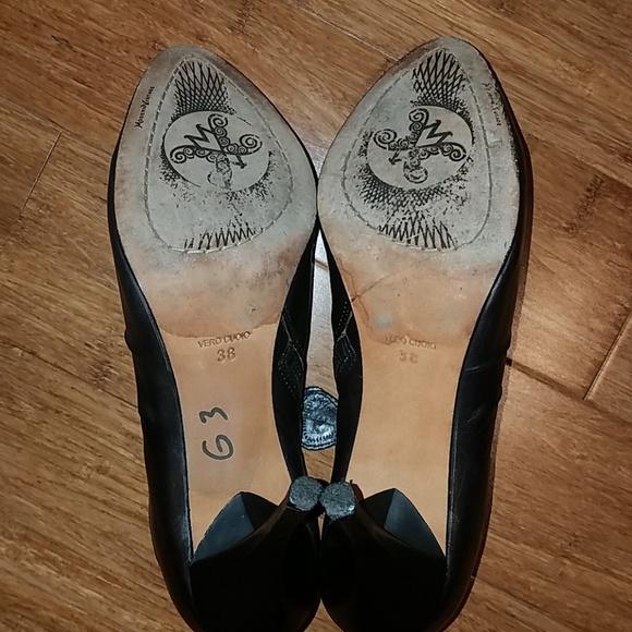 MODERN VINTAGE size 8 black buttery leather bootie 3.5” heel with side zip. - Picture 7 of 8